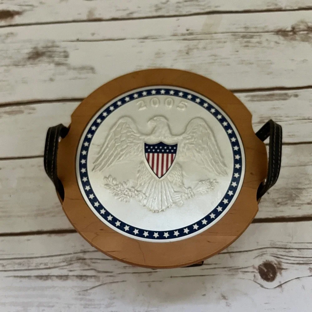 VTG Longaberger American Eagle Basket 2005 Round Patriotic Red Blue Small 6in